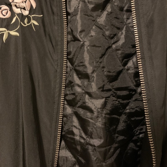 Bomber jacket floral embroidery - Picture 5 of 11